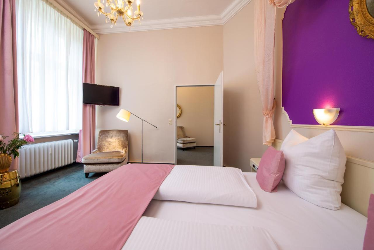 W22 Am Kurfuerstendamm Berlin