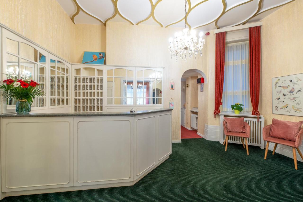 W22 Am Kurfuerstendamm 3* Berlin